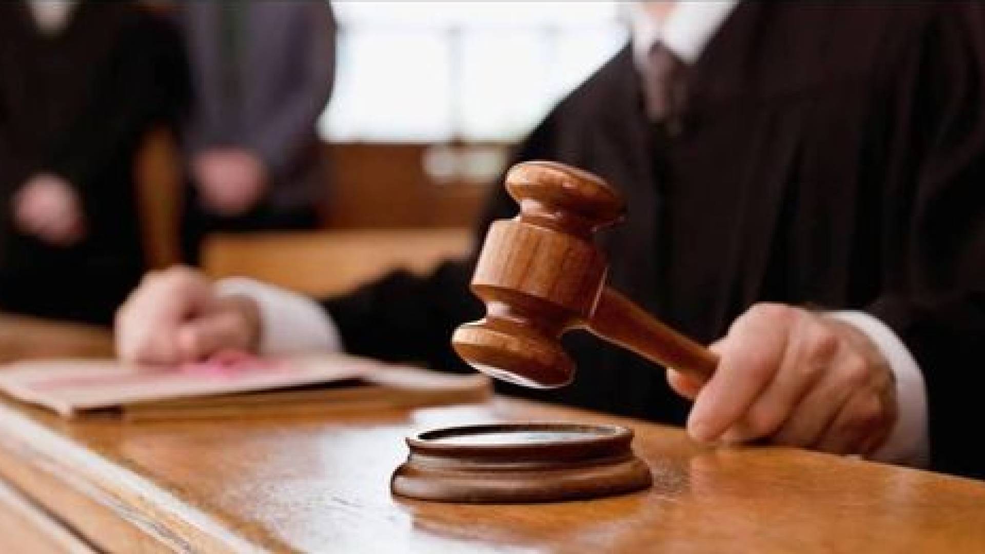 محكمة "تعبيرية"