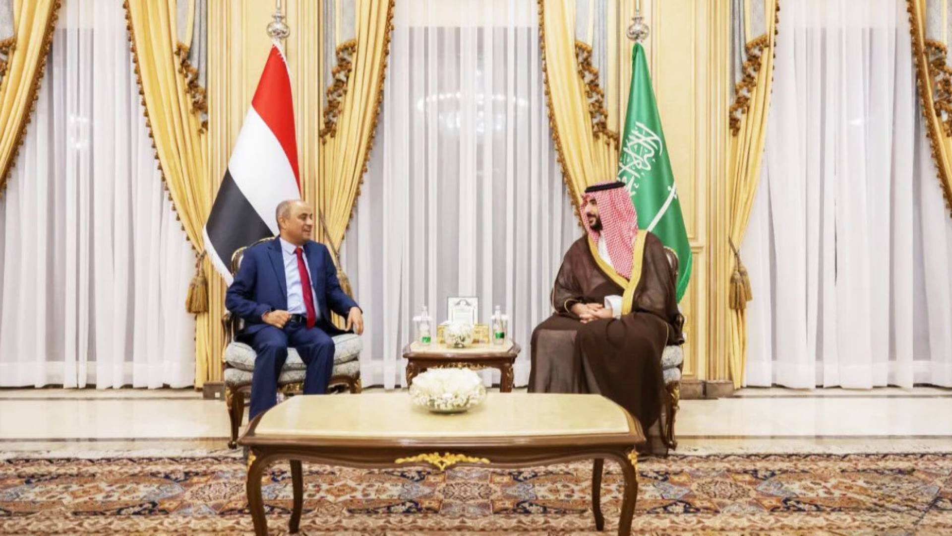 السعودية تقدم 368 مليون دولار لدعم ميزانية الحكومة اليمنية