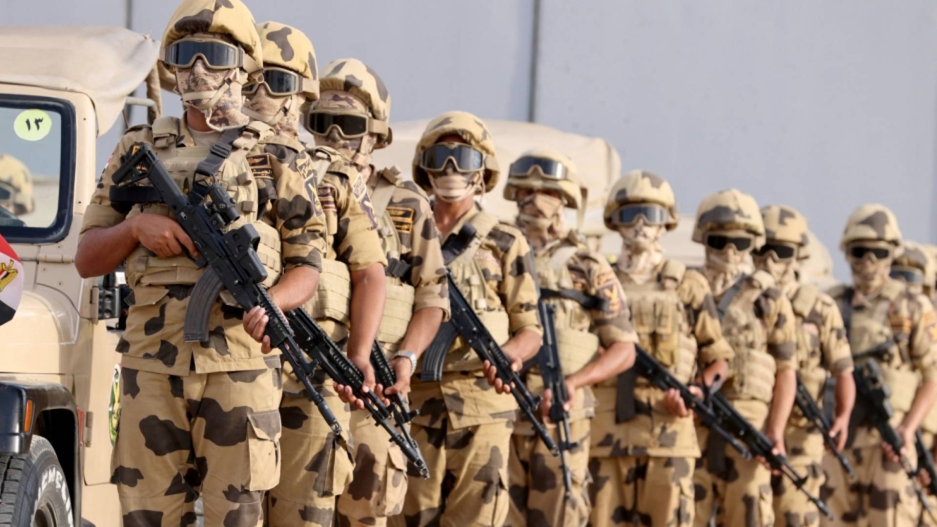 مصر توضح حقيقة تواجد قواتها في سيناء وتجدد رفضها تهجير الفلسطينيين