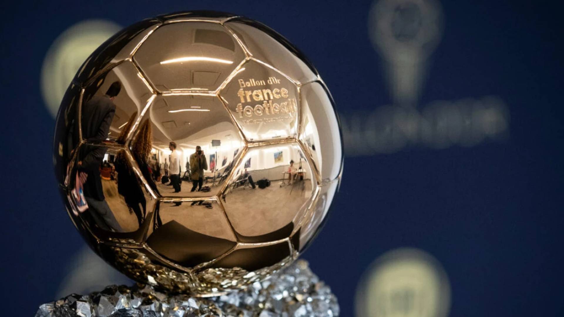 الكرة الذهبية