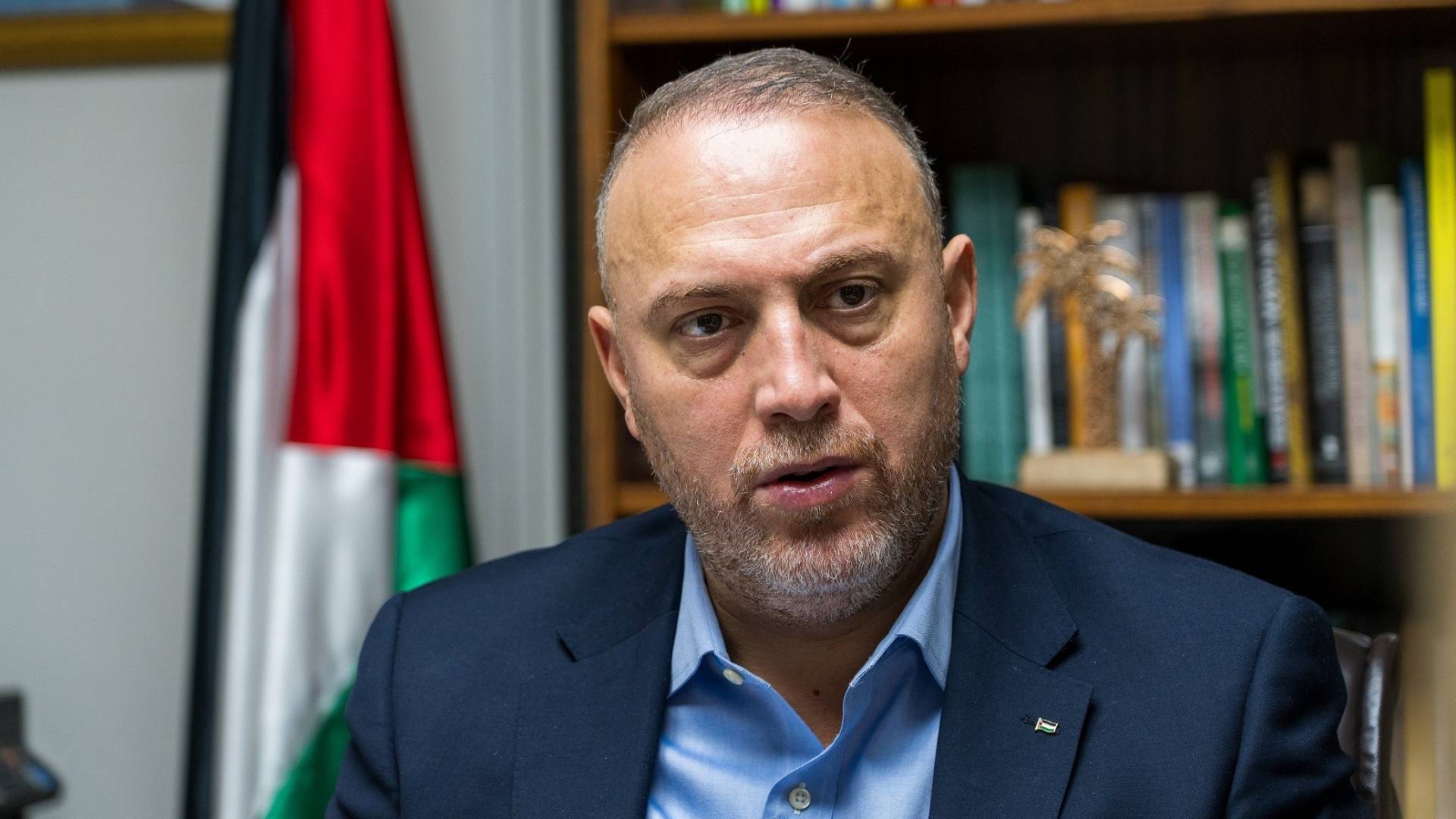 رئيس البعثة الدبلوماسية الفلسطينية لدى المملكة المتحدة، السفير حسام زملط