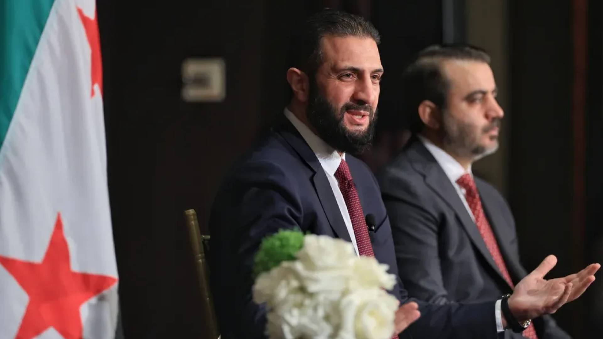 الشرع يلتقي وفداً من الجالية السورية في أمريكا