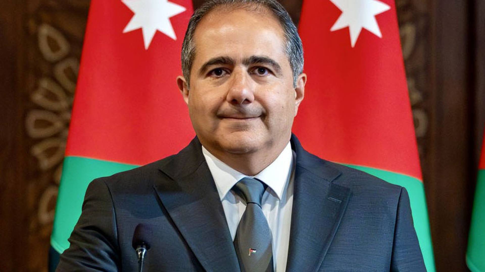 وزير الاستثمار طارق أبو غزالة