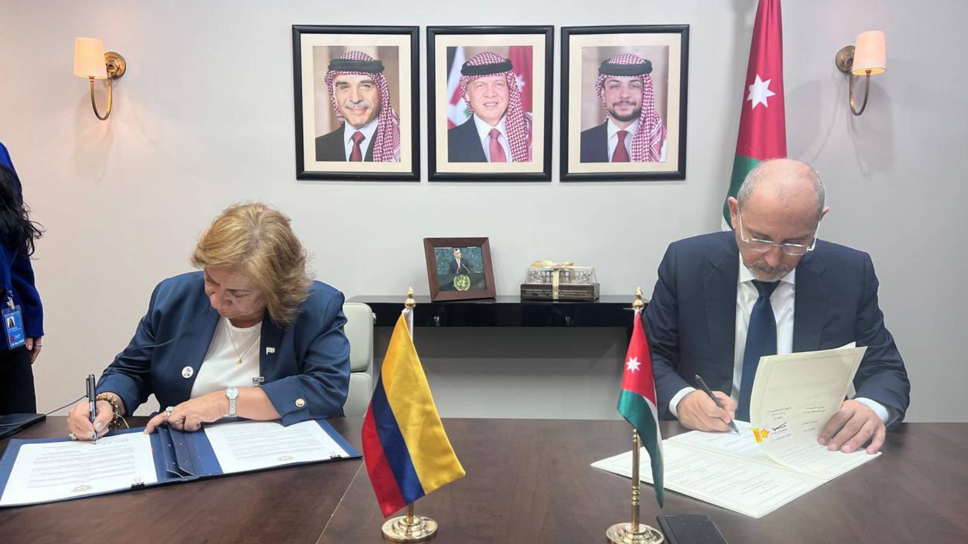 الأردن وكولومبيا يوقعان مذكرة تفاهم للمشاورات السياسية في نيويورك