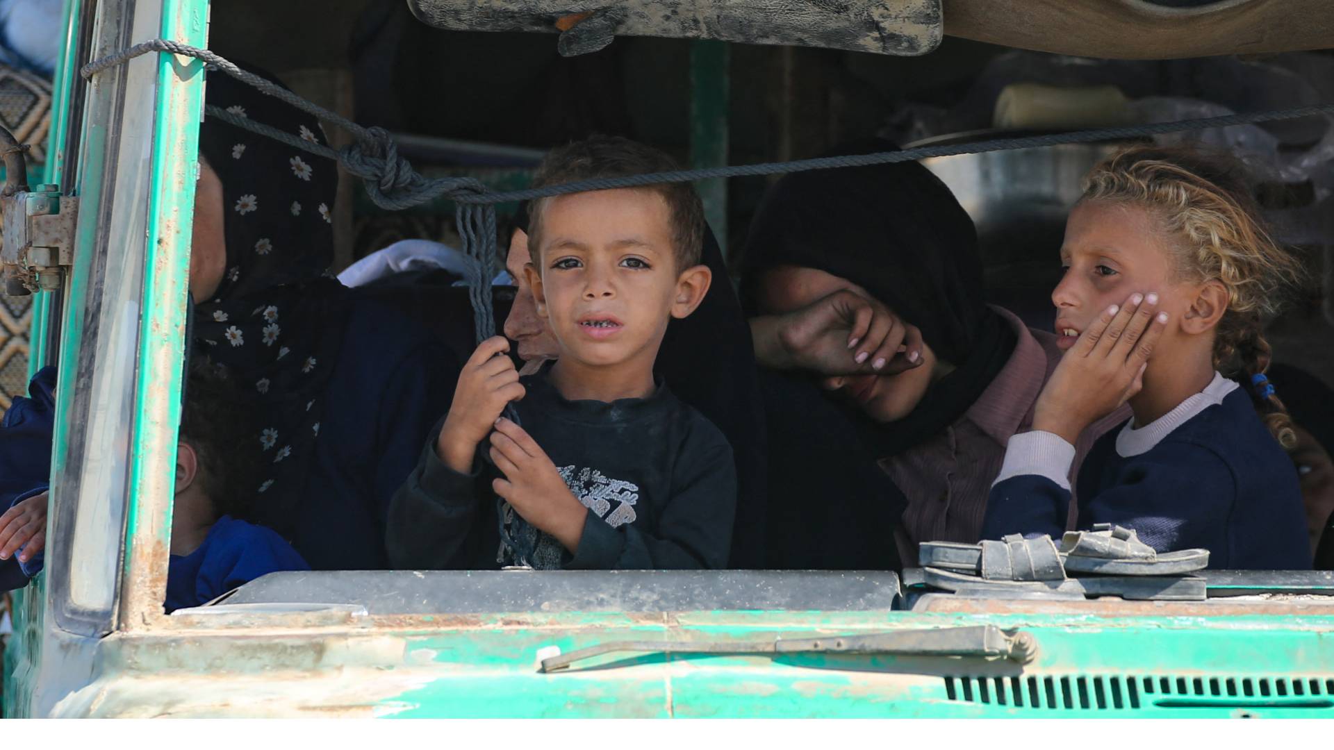 معاناة أهالي قطاع غزة