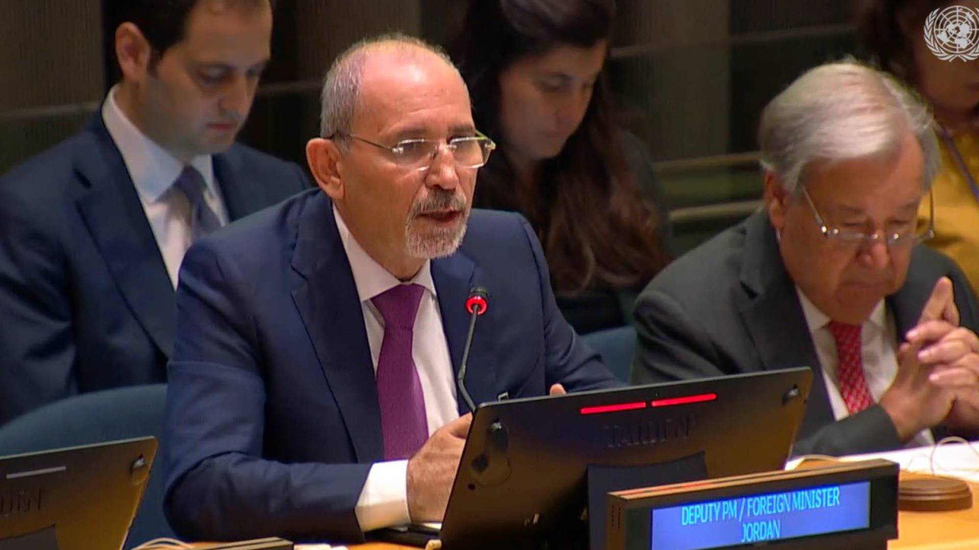 الصفدي: من غير المعقول أن نجتمع هنا بينما "الأونروا" تواجه انهيارا بسبب حملة اغتيال سياسي ضدها