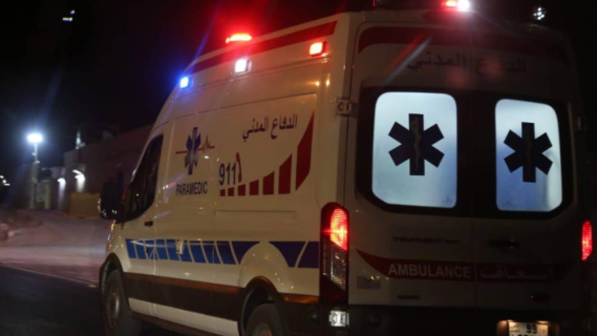 مصدر أمني: وفاة عشريني وإصابة طفل في مشاجرة بالزرقاء.. وضبط الجاني