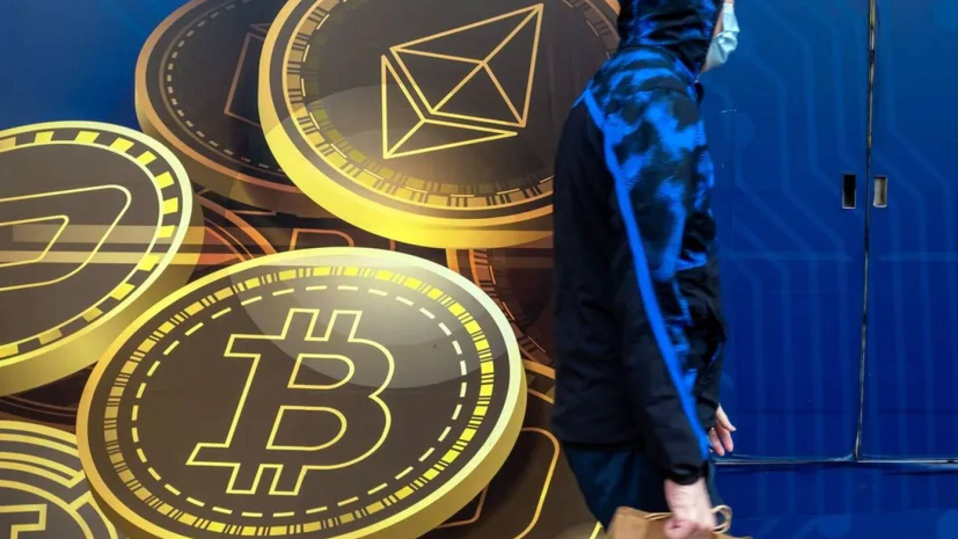 تعبيرية.. العملات المشفرة