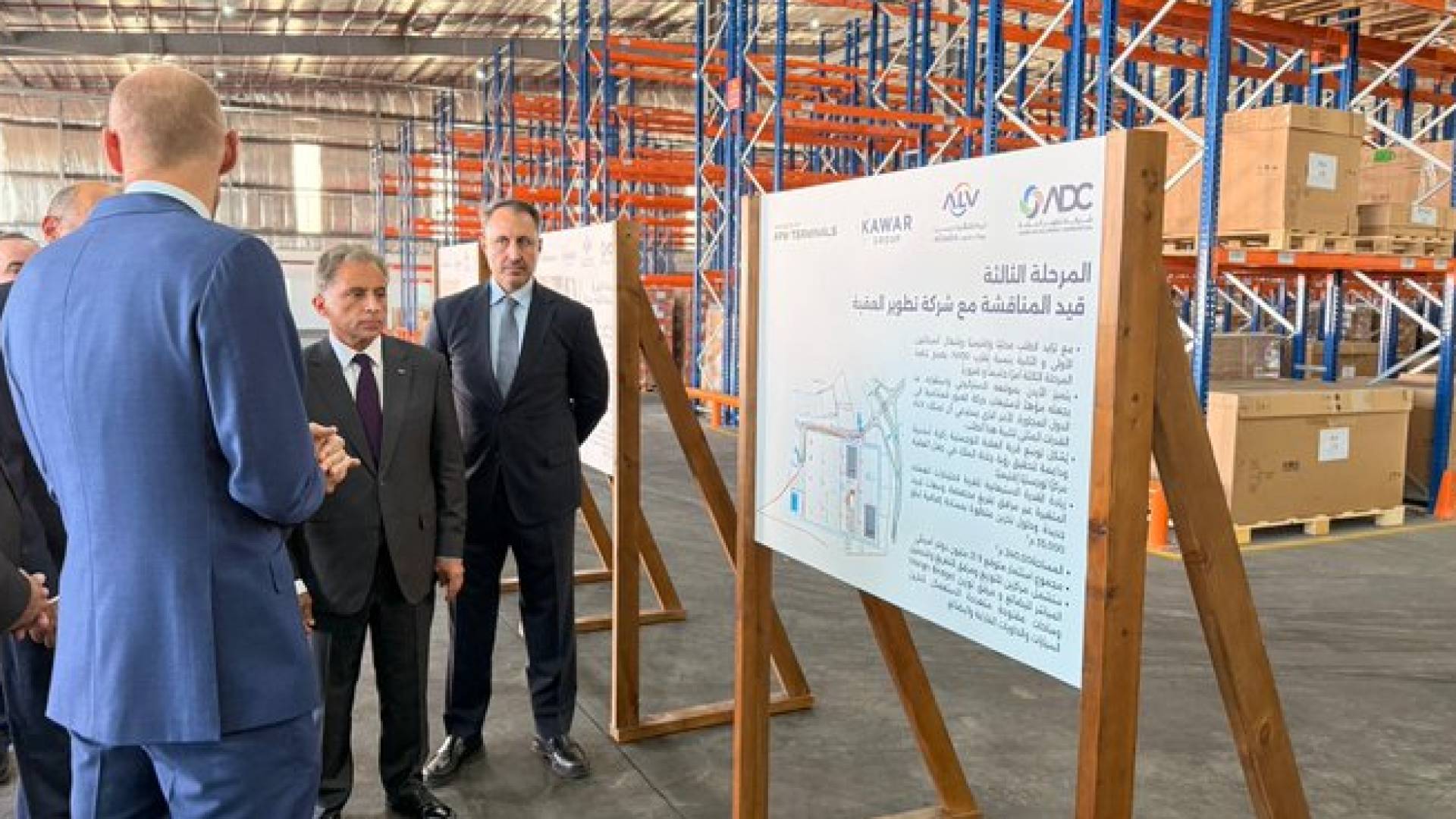 رئيس الوزراء يؤكد دعم الحكومة لتطوير قرية العقبة اللوجستية كمشروع وطني استراتيجي