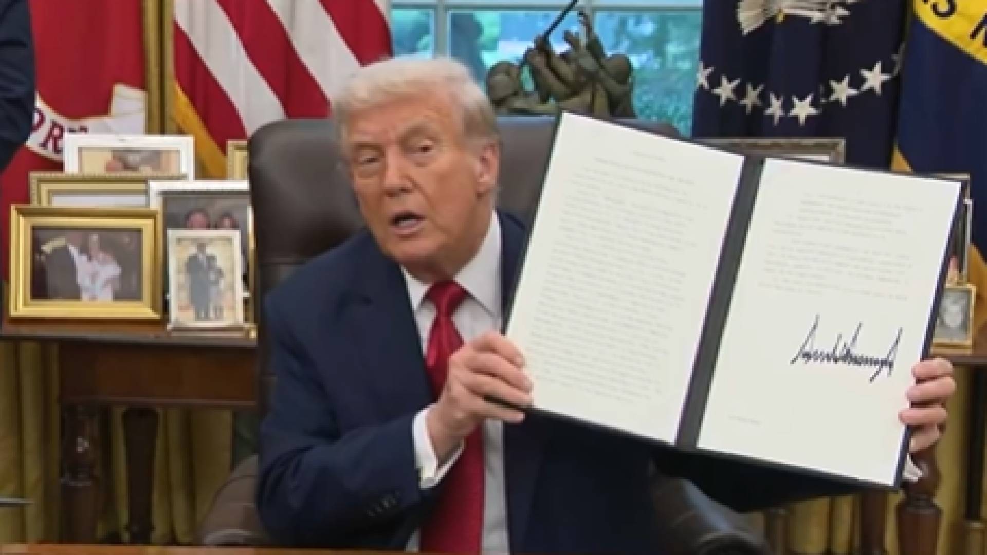 ترمب يوقع أمرا تنفيذيا للاستحواذ على "تيك توك"