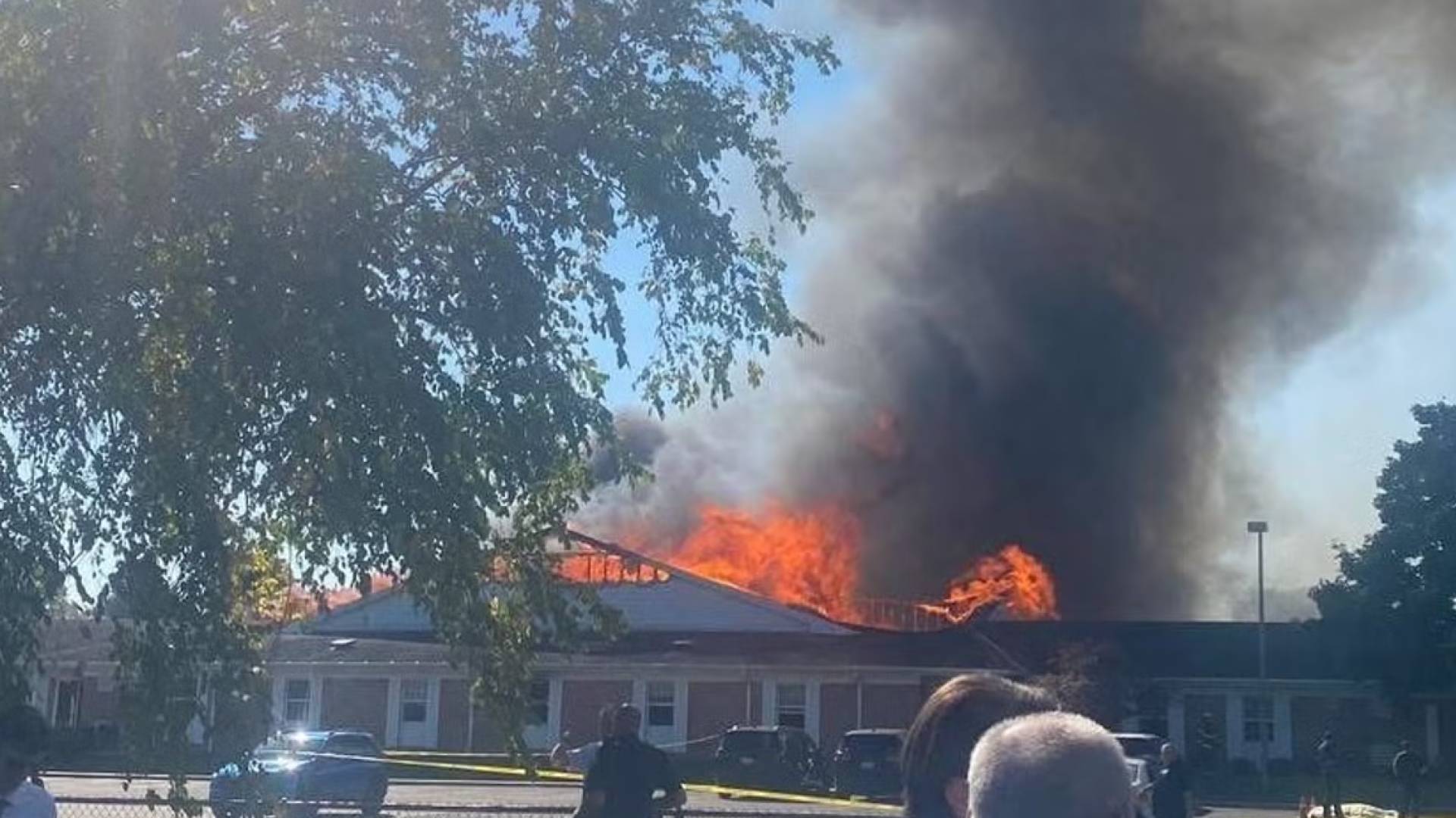 الشرطة الأمريكية: ضحايا بإطلاق نار وحريق في كنيسة في ميشيغان