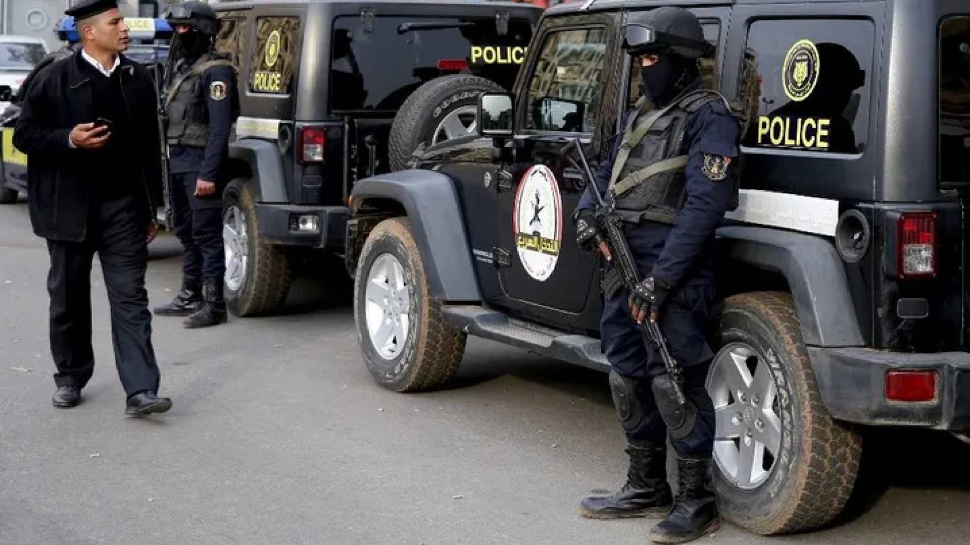 على طريقة الأفلام.. كيف أطاحت الداخلية المصرية بـ"حدائق الشيطان" للمخدرات