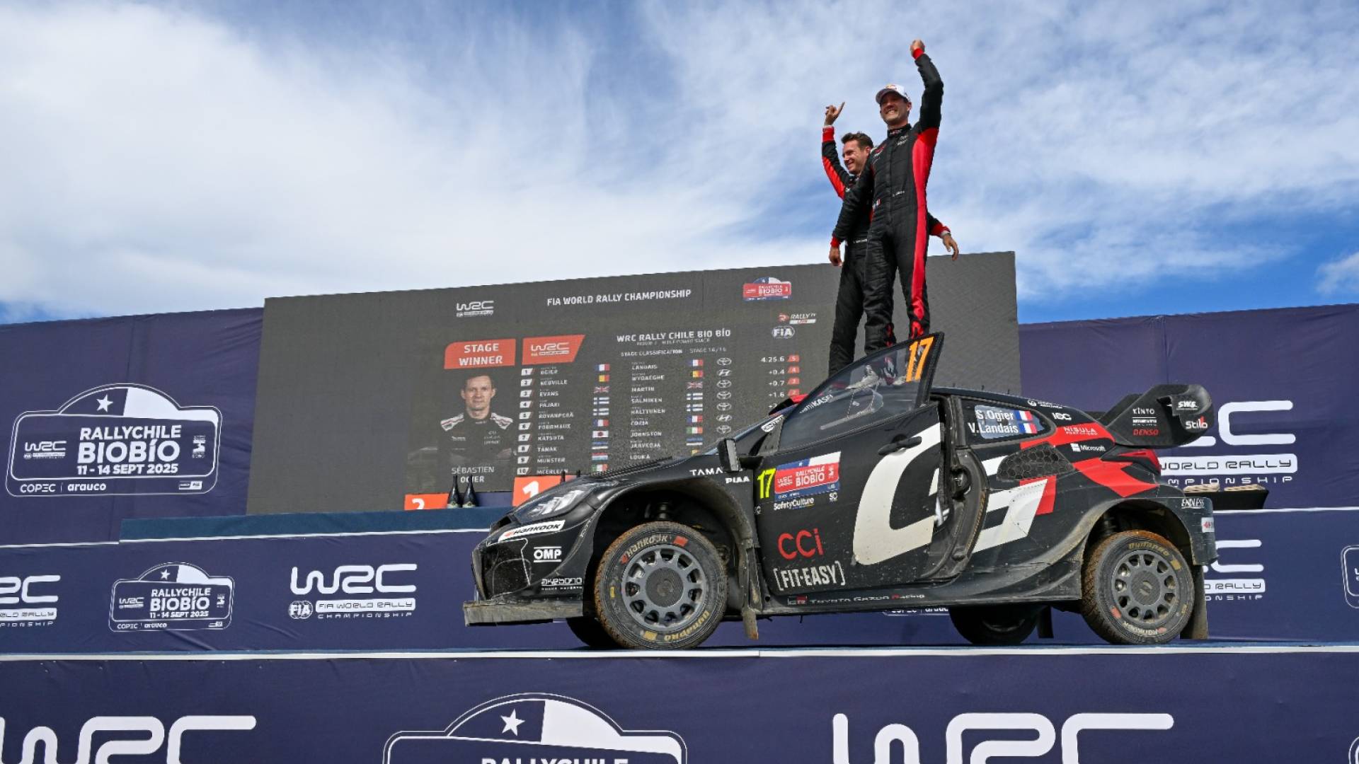 فريق تويوتا جازو للسباقات يحتفل بفوز قياسي في رالي تشيلي