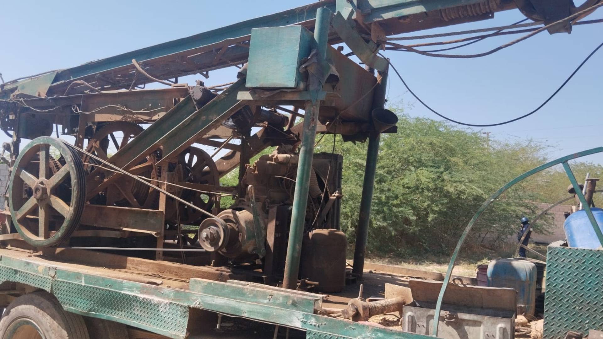 الحفارة المخالفة