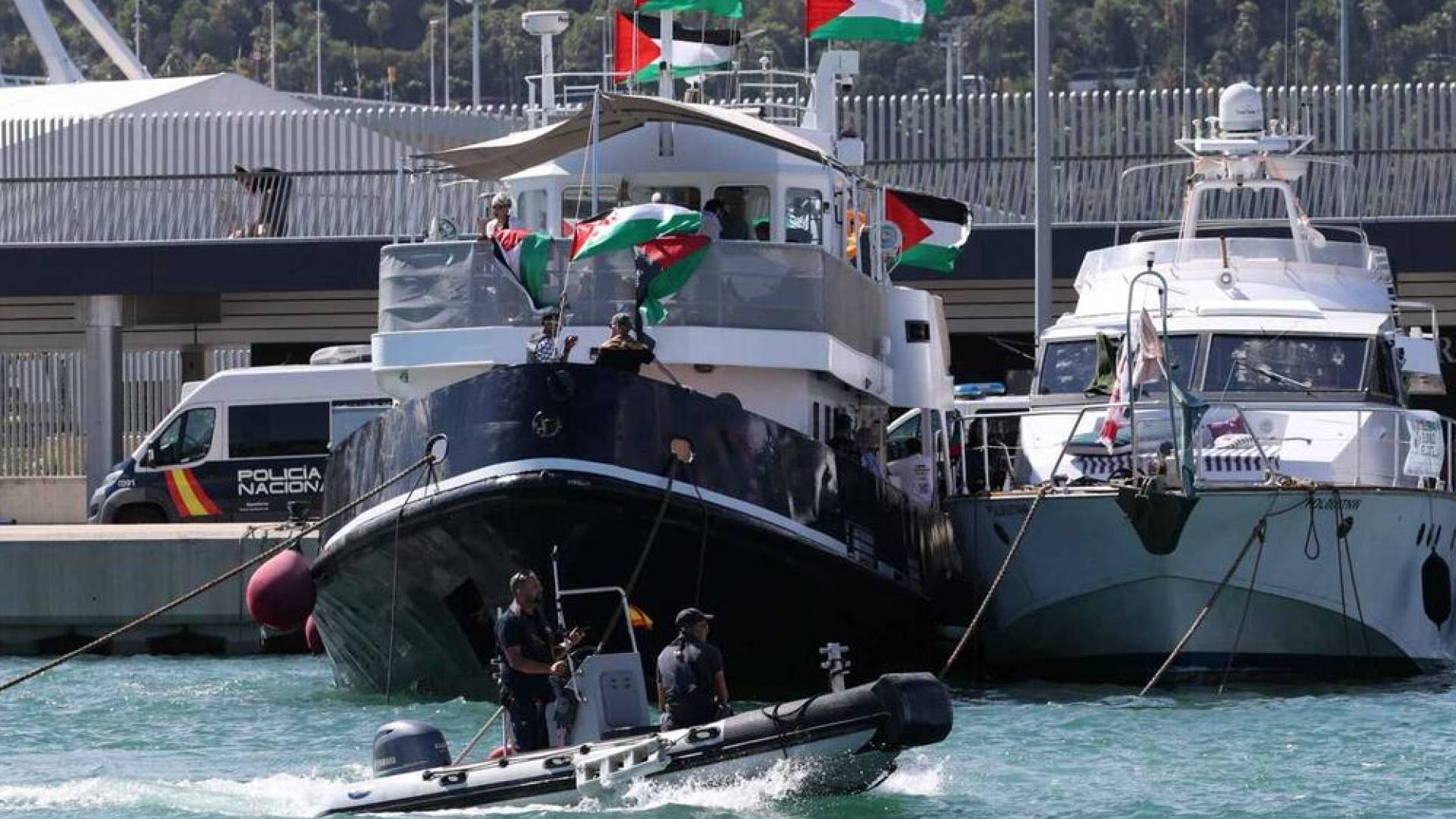 السفن المشاركة في أسطول الصمود المتجه إلى غزة