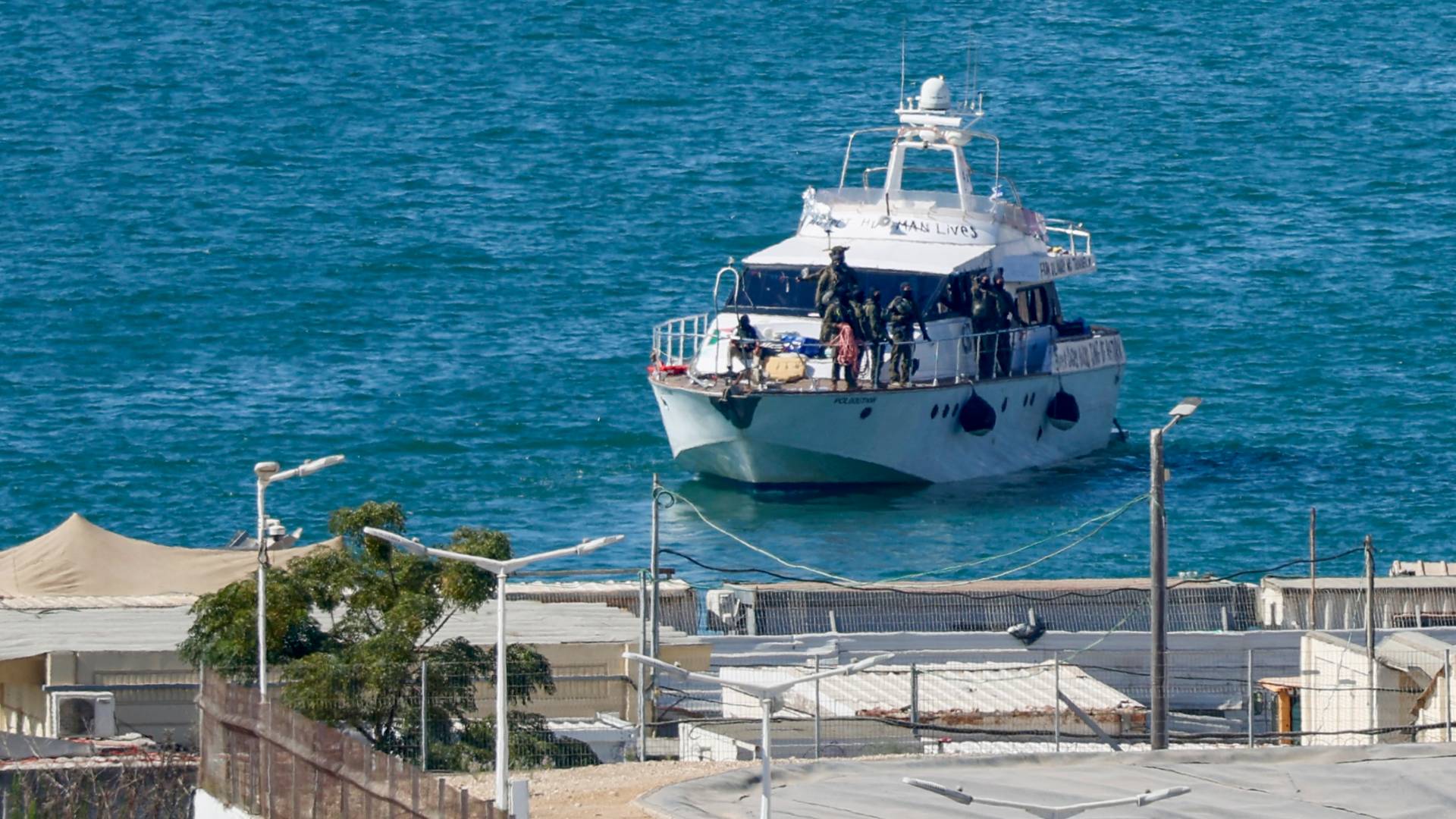 قوات الاحتلال تعترض قارب من "أسطول الصمود العالمي" في البحر الأبيض المتوسط قبالة سواحل قطاع غزة