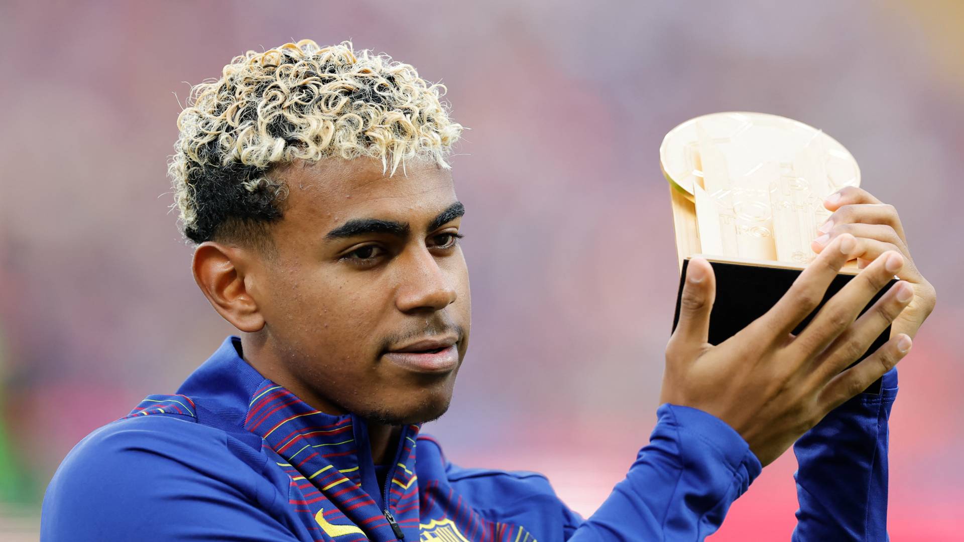 الشاب لامين يامال