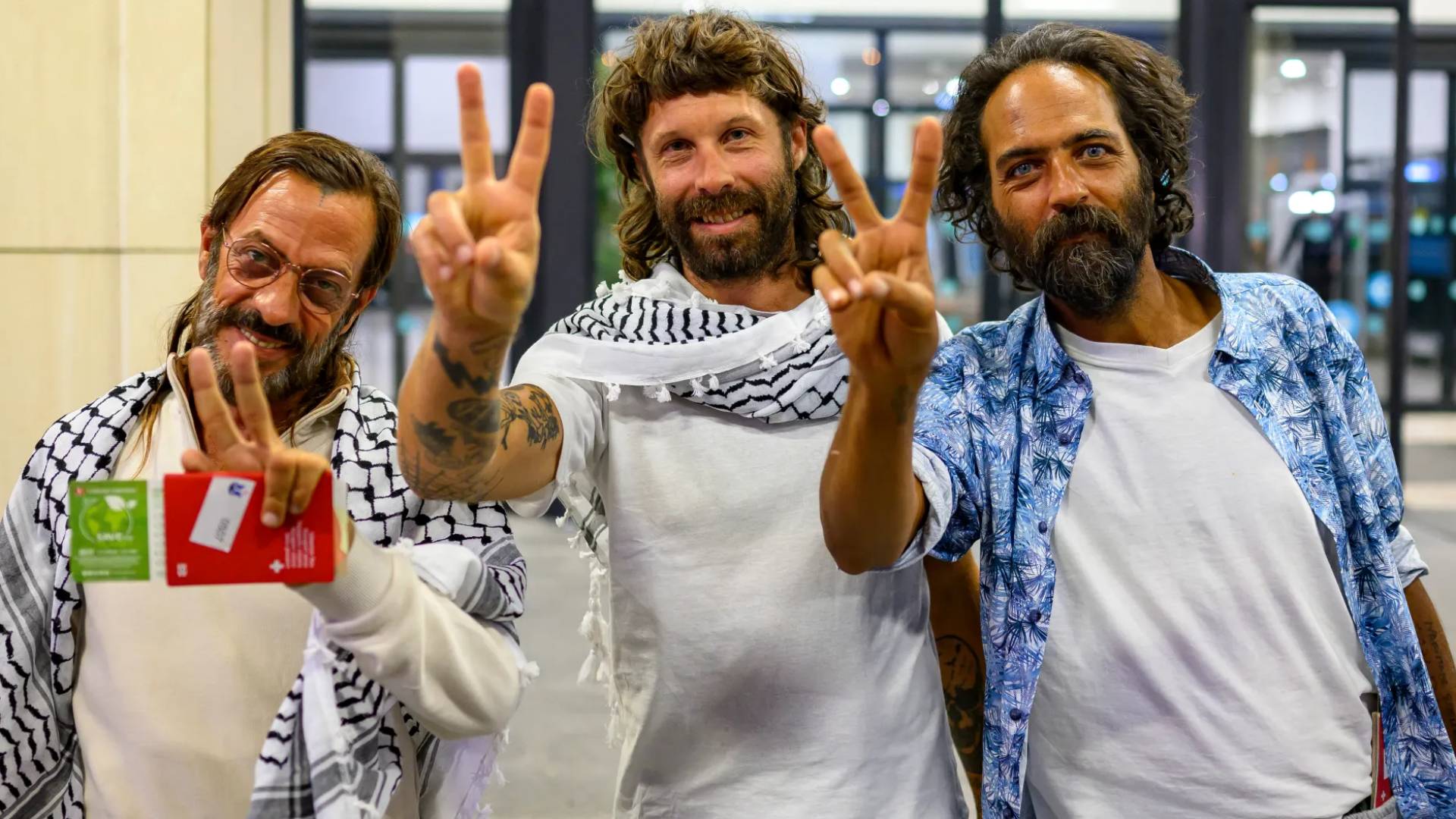 نشطاء من أسطول الصمود