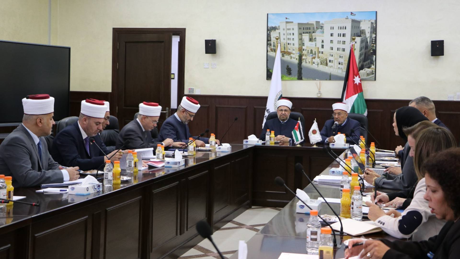 لقاء قاضي القضاة الشيخ عبد الحافظ الربطه مع اللجنة الفنية الفلسطينية