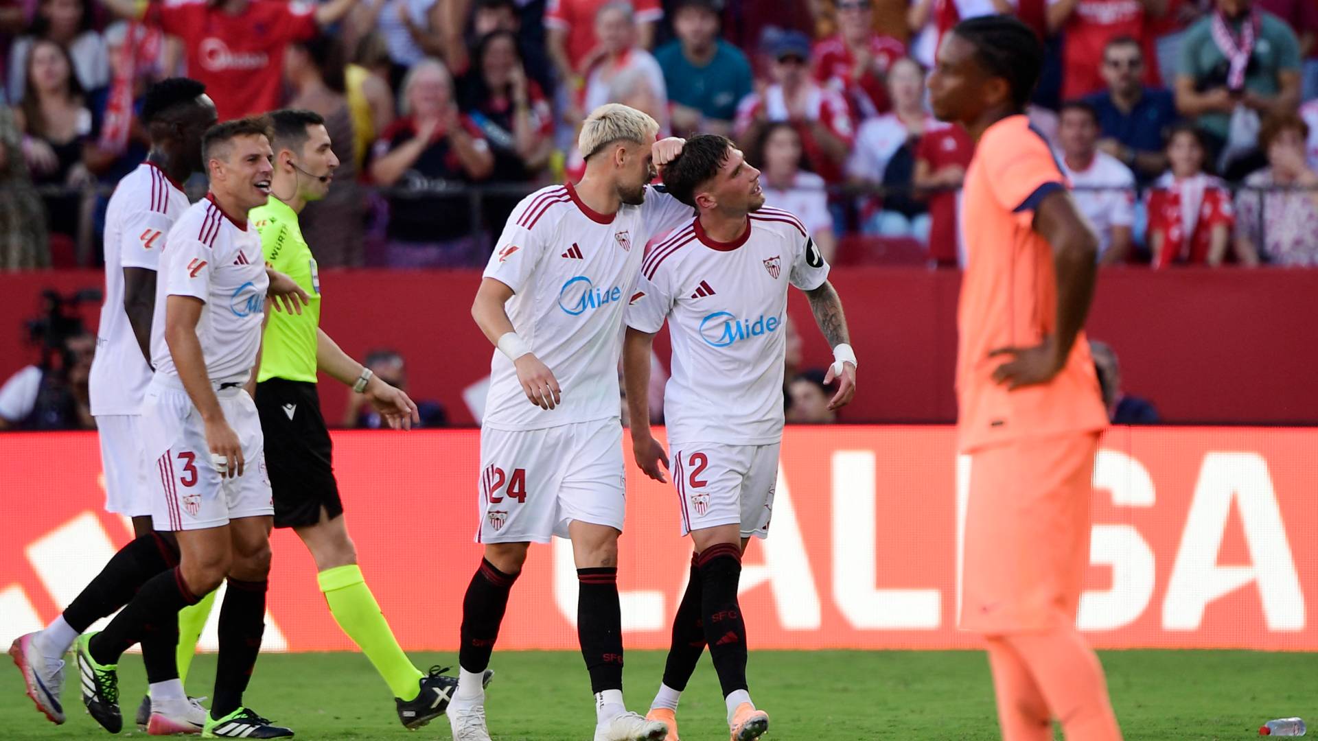 خساراة برشلونة تفقده صدارة الدوري الاسباني