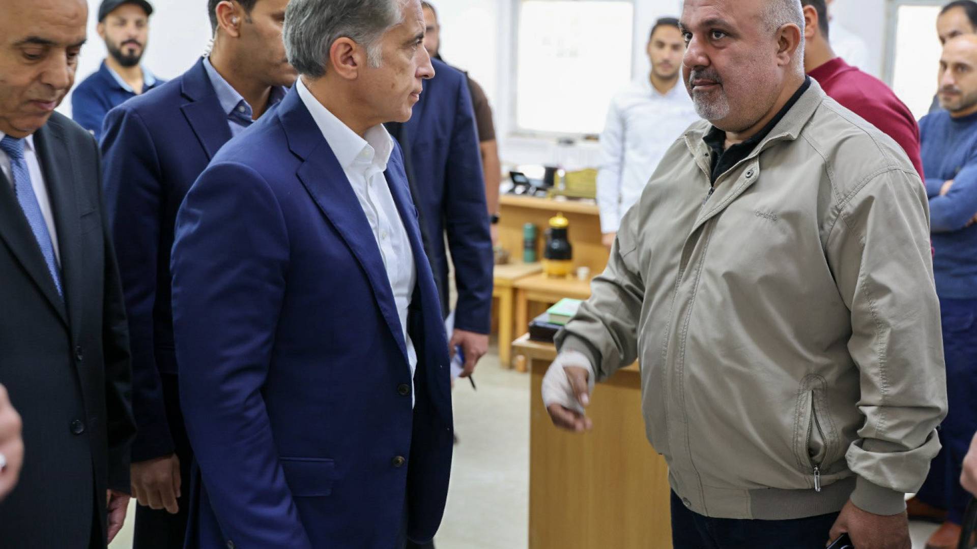 رئيس الوزراء جعفر حسان يزور مدرسة الشوبك الزراعية ضمن جولة ميدانية تفقدية