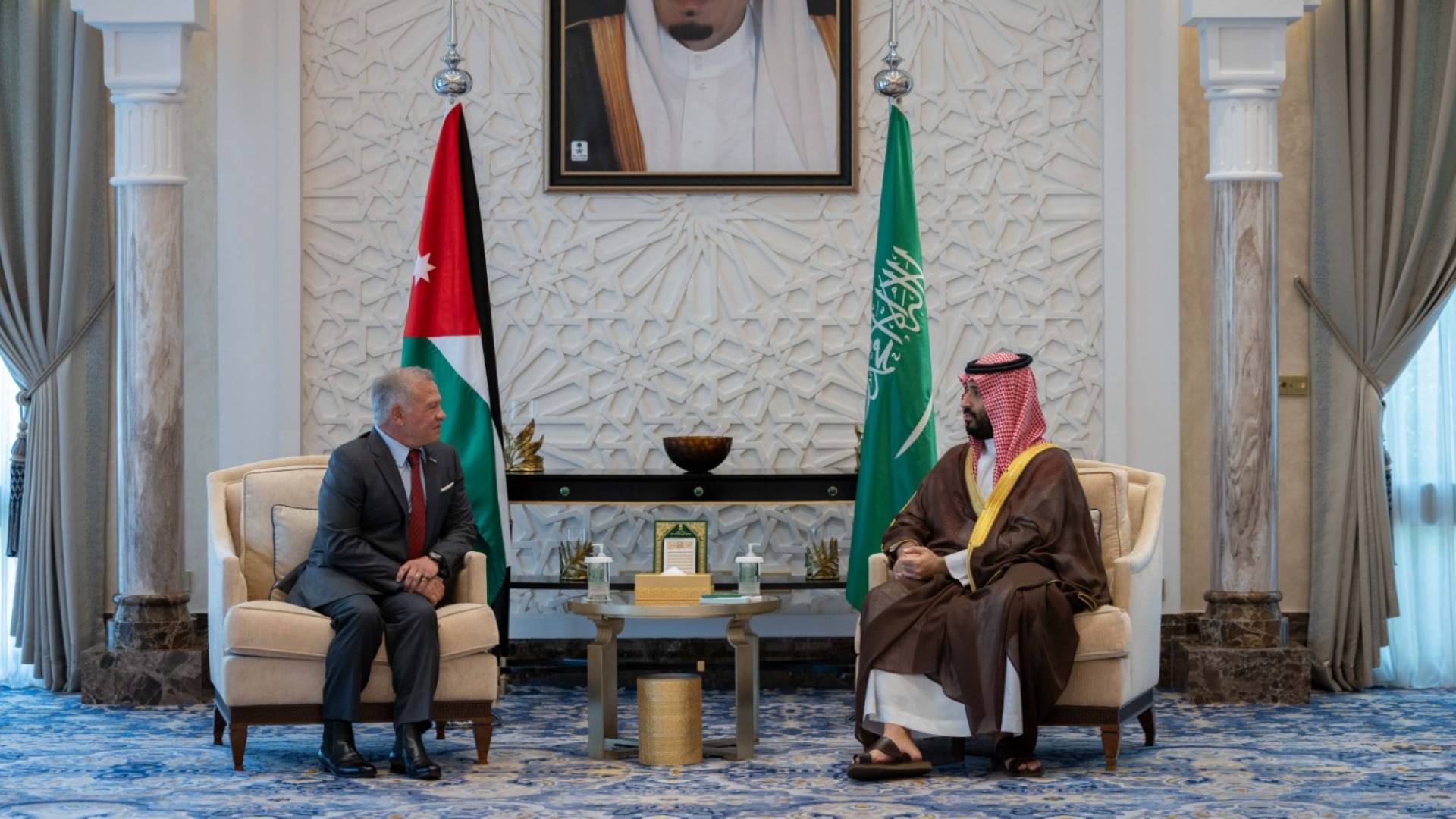 الملك وولي العهد السعودي يبحثان هاتفيا أبرز مستجدات المنطقة