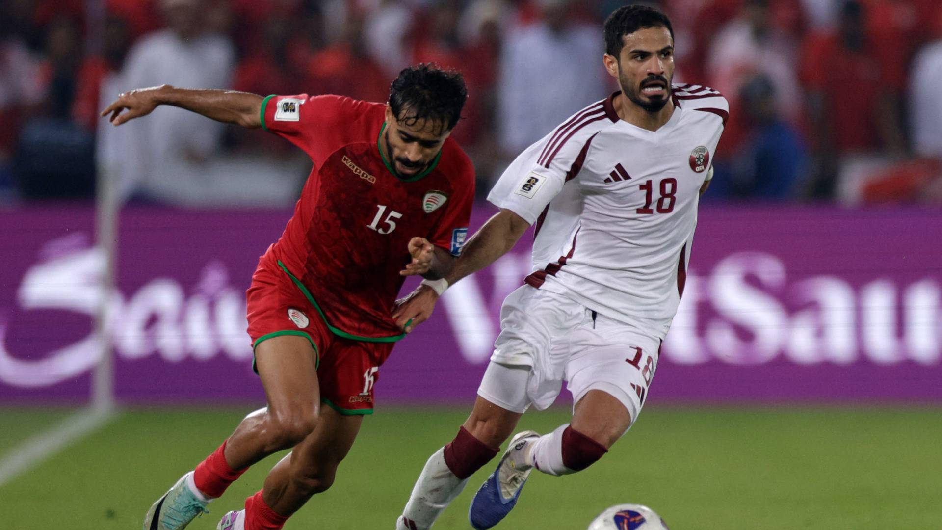 من مبارة قطر وعمان