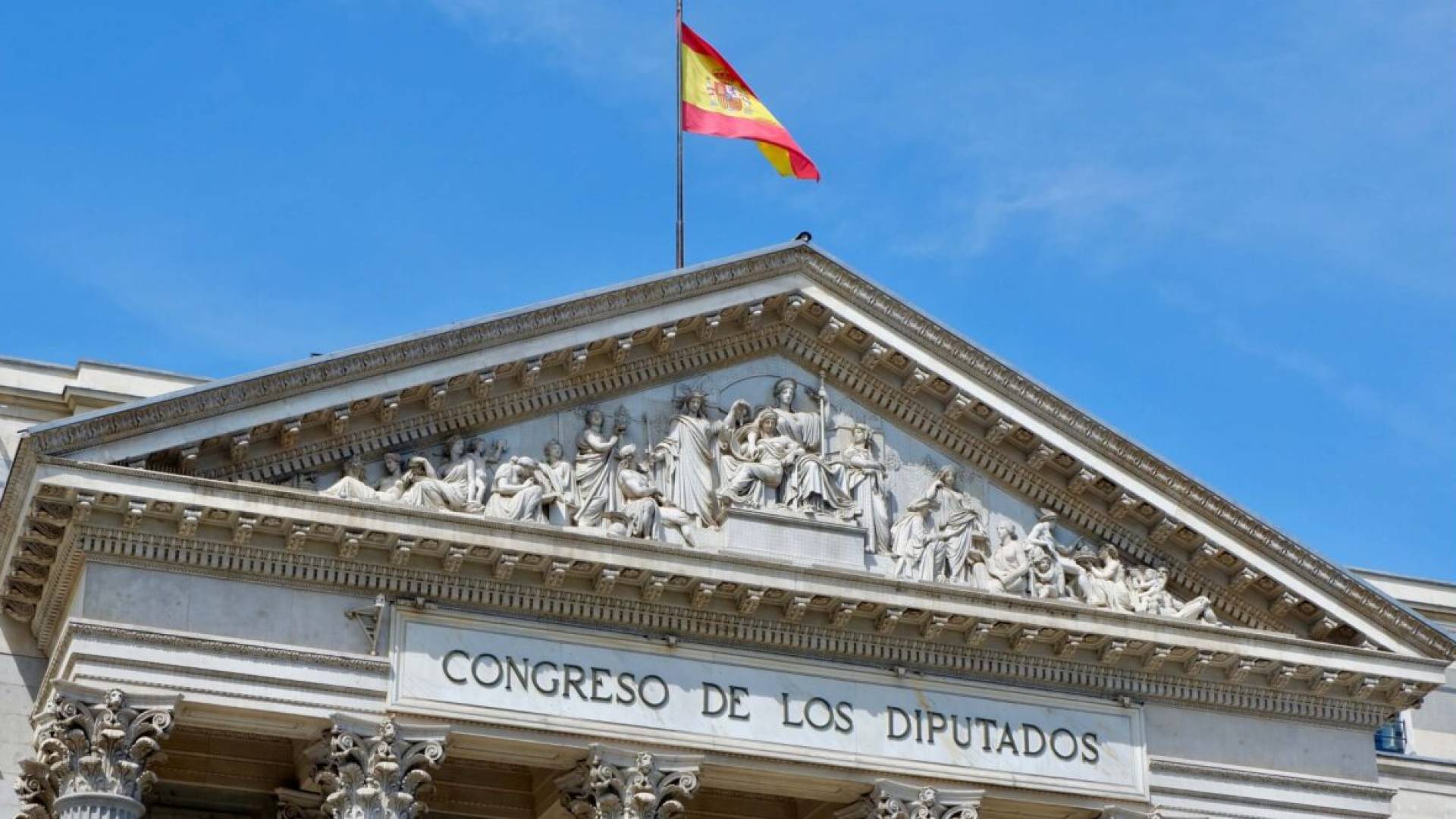 البرلمان الإسباني يقر قانونا يحظر توريد الأسلحة للاحتلال الإسرائيلي.. فيديو