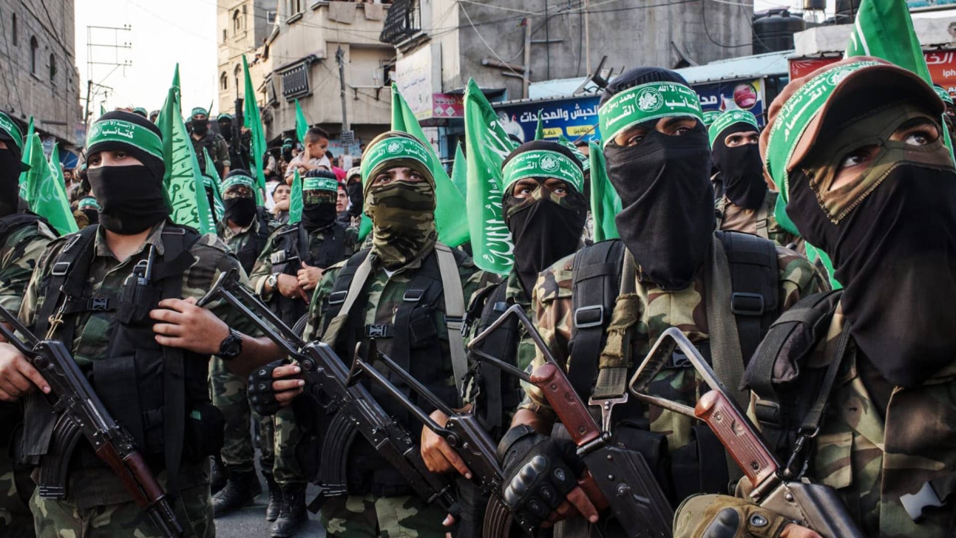 مقاتلين من كتائب القسام