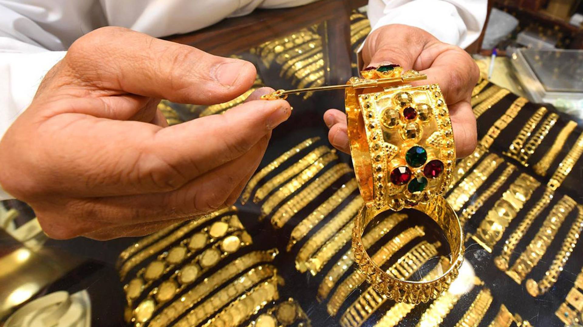 مجوهرات ذهبية