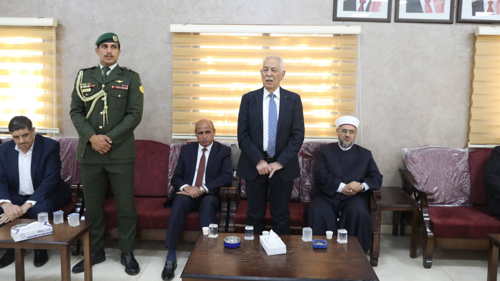 رئيس الديوان الملكي يوسف العيسوي