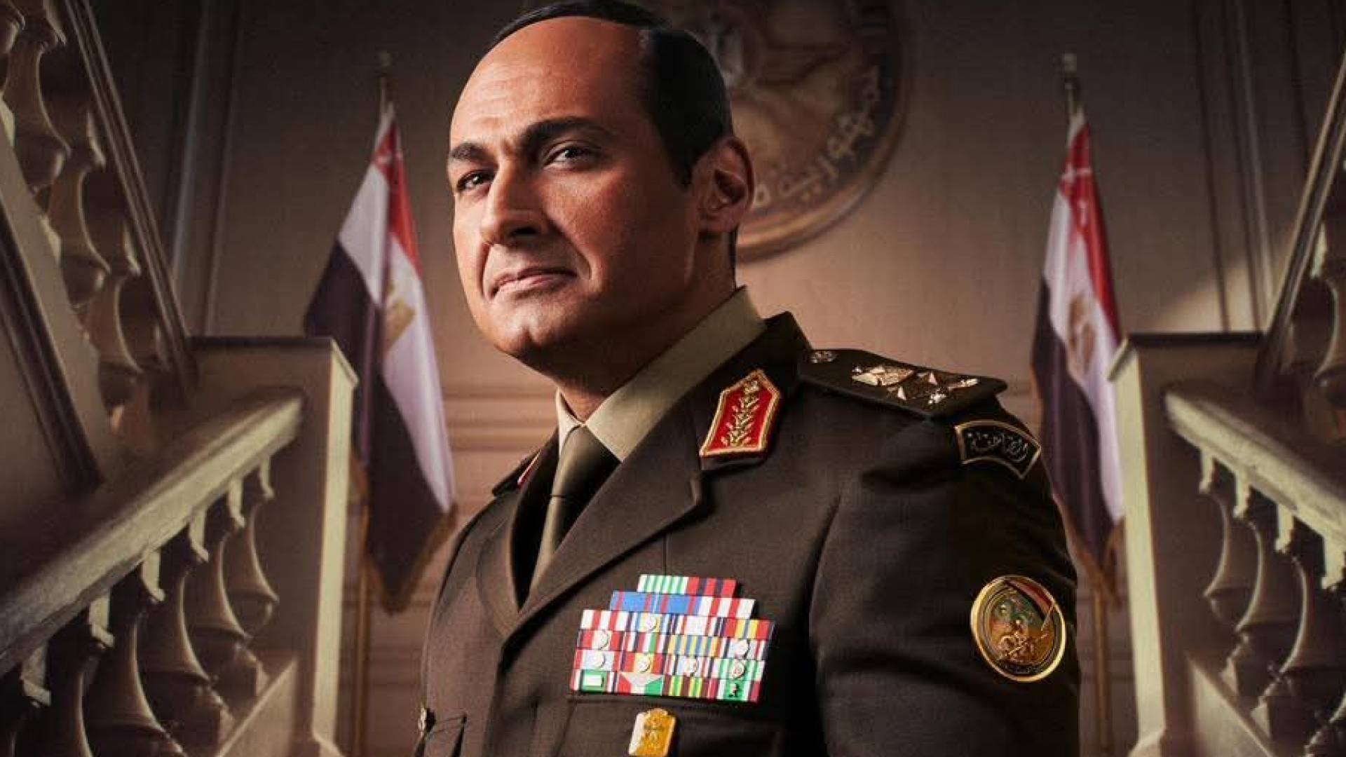 الفنان ياسر جلال اثناء تأدية دور الرئيس المصري عبدالفتاح السيسي في مسلسل الاختيار