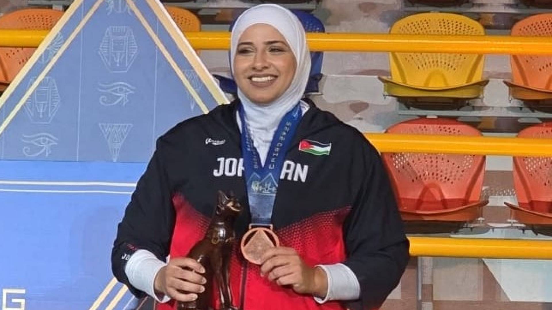البطلة أسماء عيسى