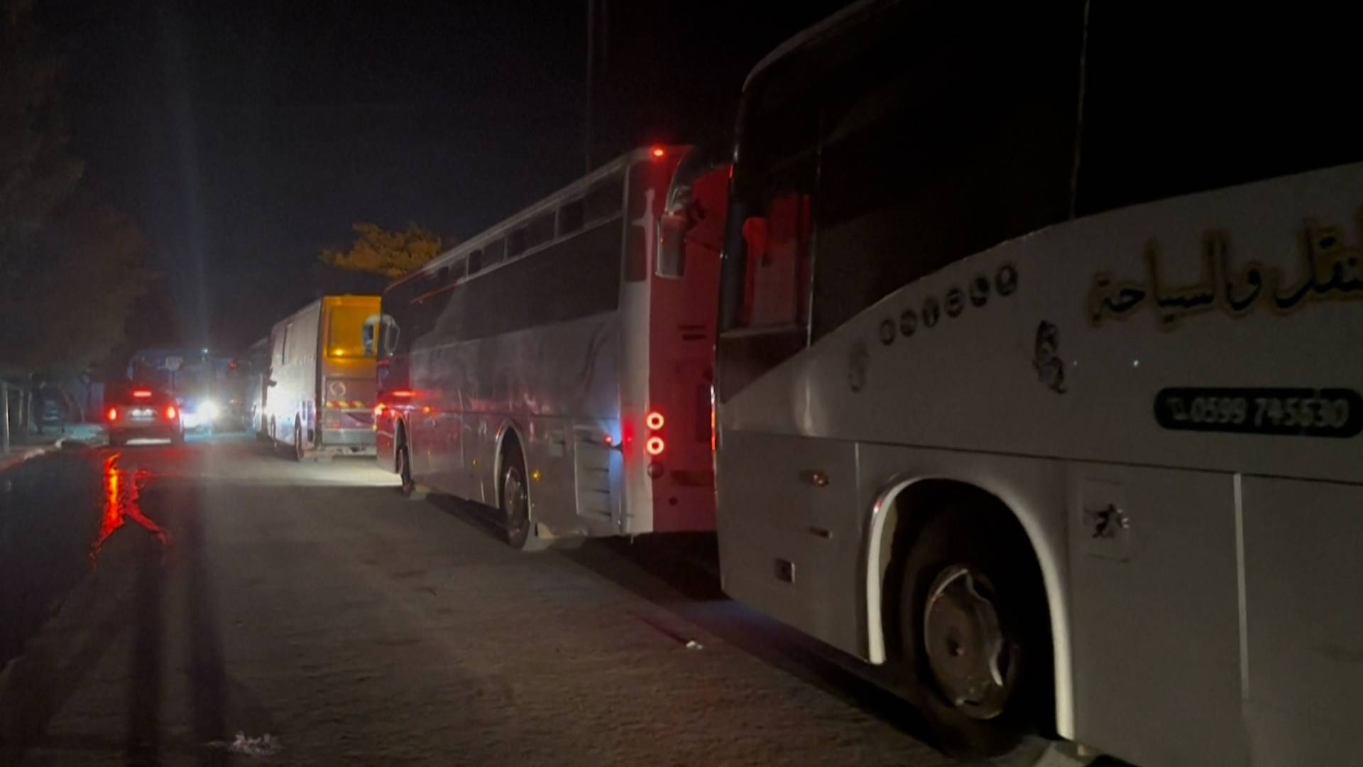 حافلات الصليب الأحمر بغزة