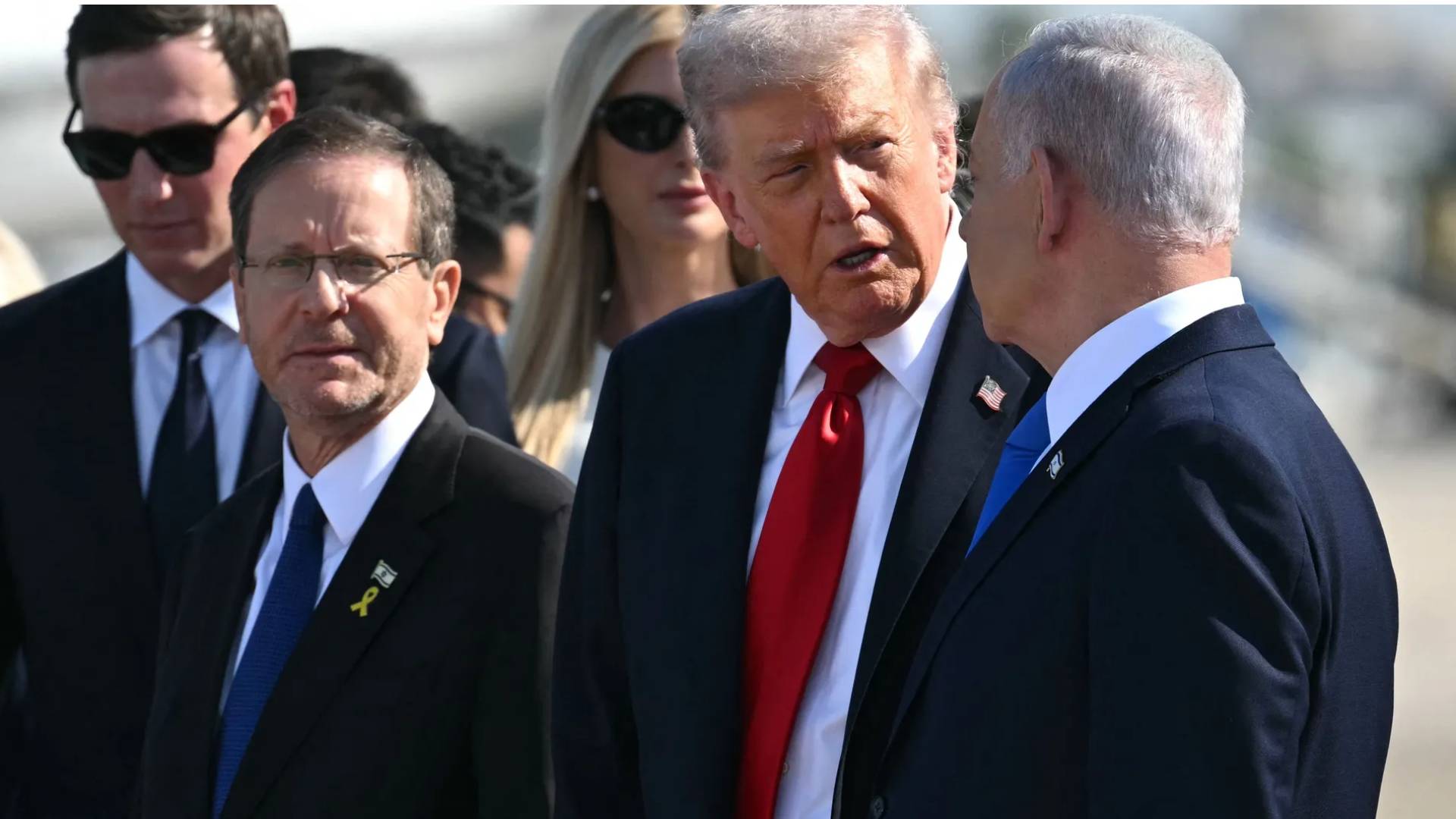 حديث السجادة الحمراء