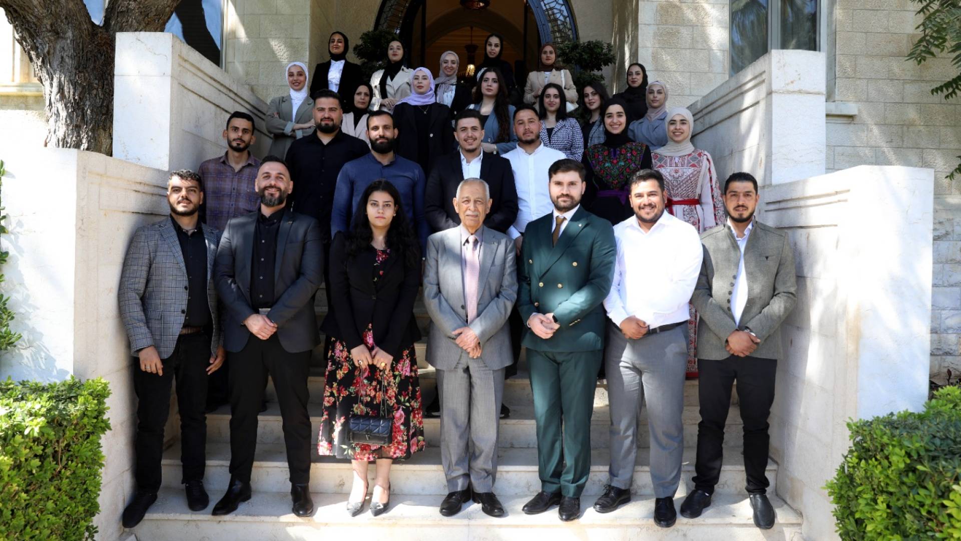 خلال لقائه وفدين شبابيين.. العيسوي: الأردن بقيادة الملك منارة عطاء ورحمة عمقها رسالة هاشمية قائمة على صوت الحق والعدالة