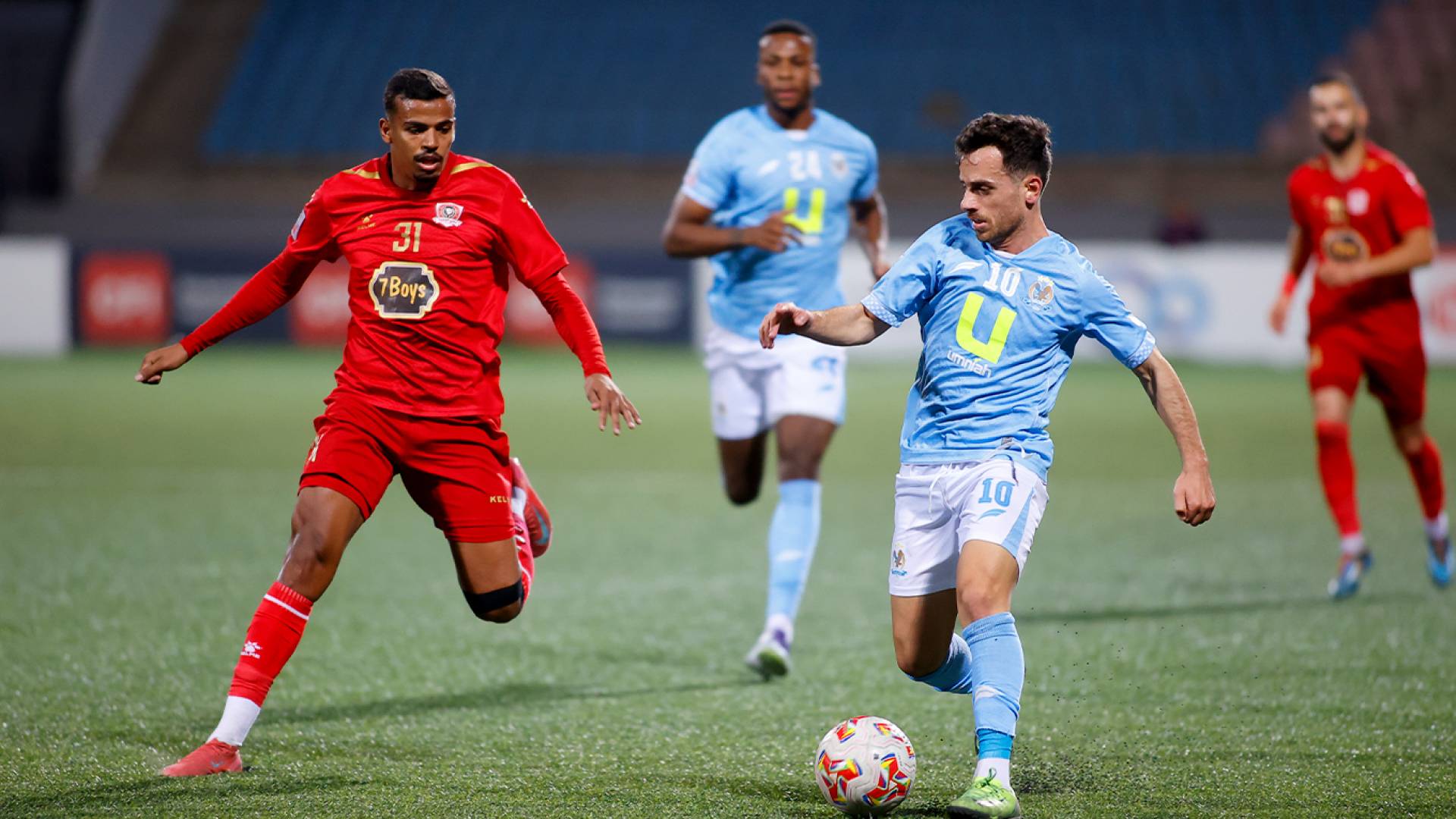 من مباراة الفيصلي والجزيرة