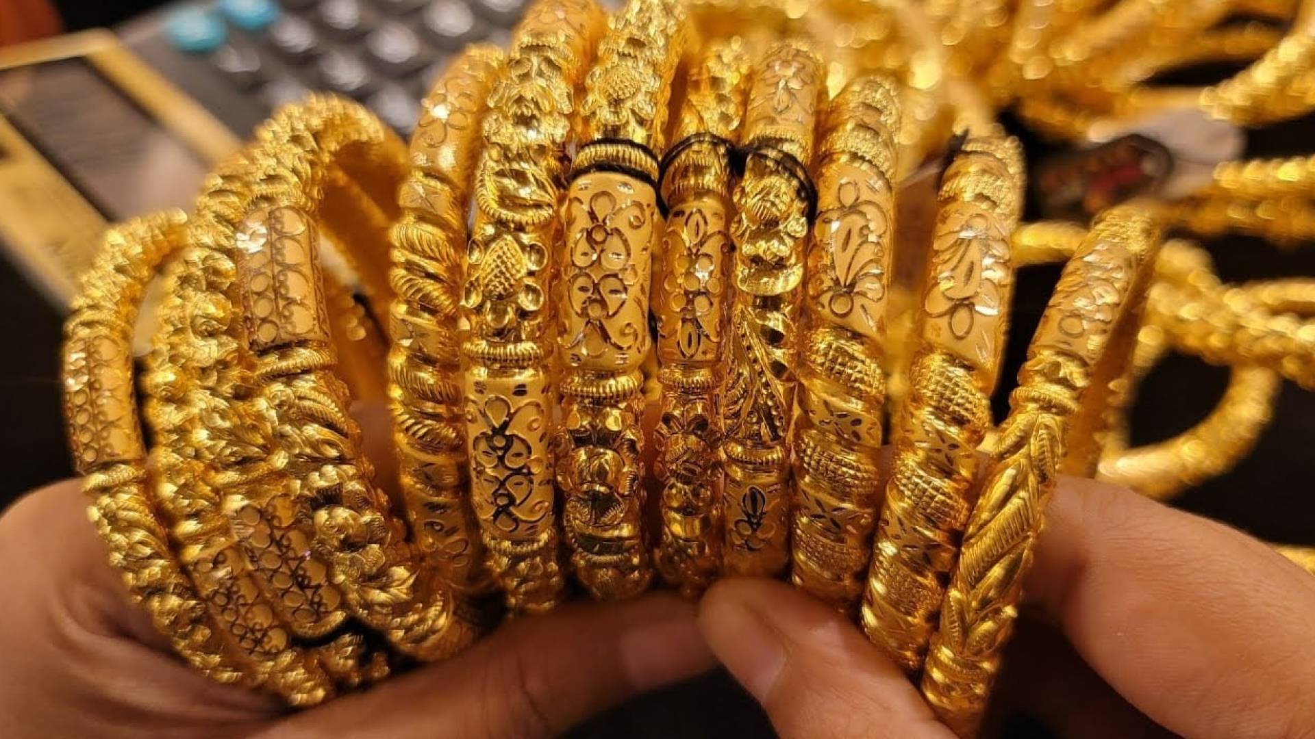 مجوهرات ذهبية