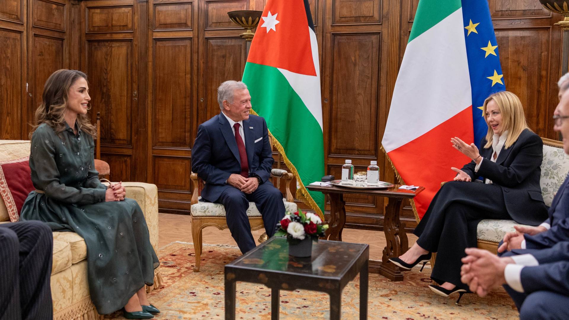 الملك ورئيسة وزراء إيطاليا يؤكدان أهمية ضمان تنفيذ اتفاق إنهاء الحرب في غزة.. فيديو