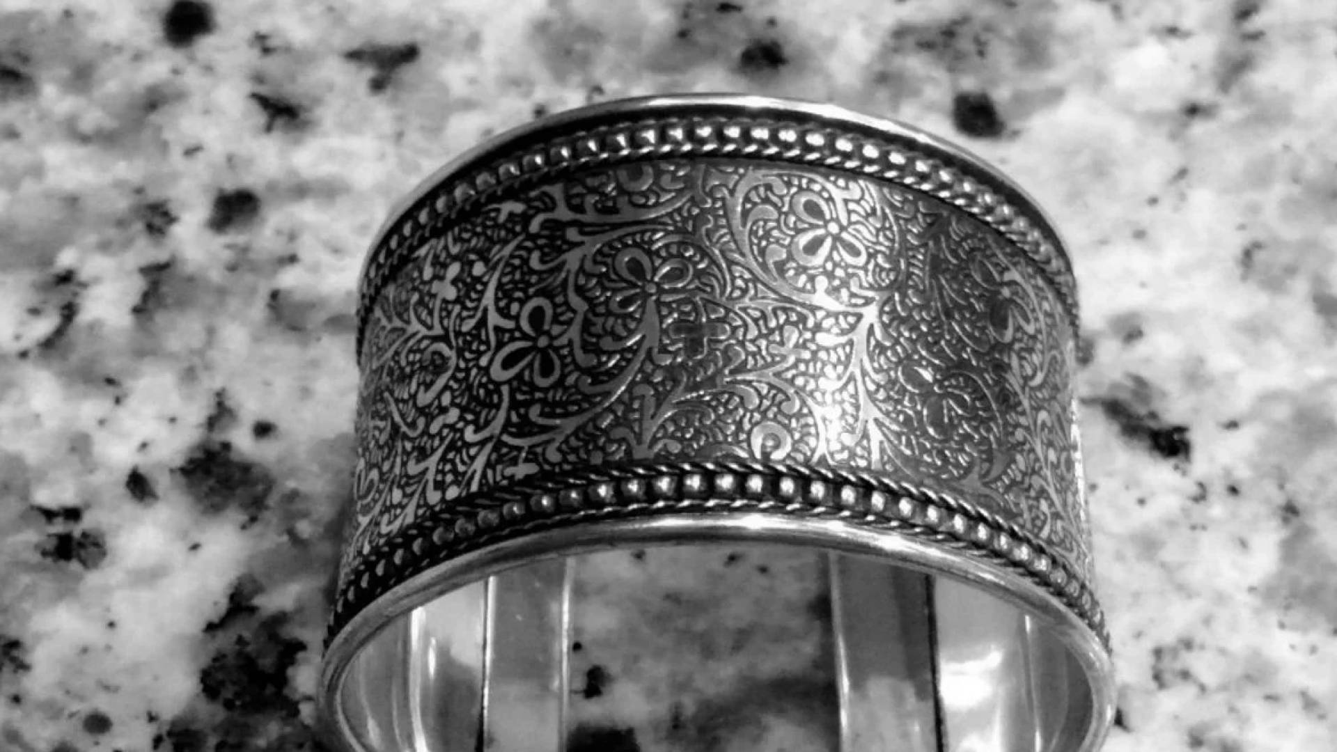 مجوهرات فضية