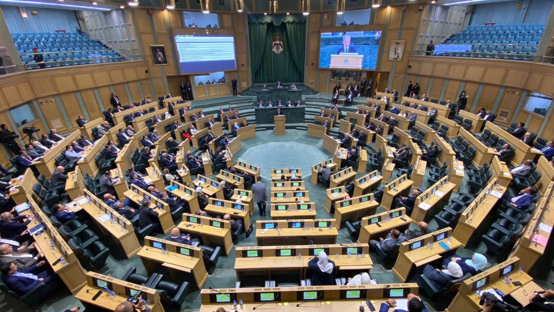 النوايسة: النواب ينقلون عتب قواعدهم الانتخابية.. وبعضهم يتأثر بالمصالح والخدمات.. فيديو