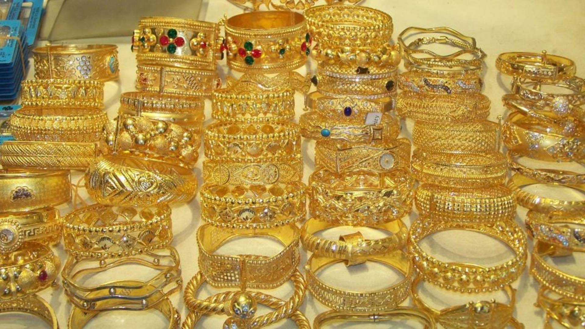 مجوهرات ذهبية