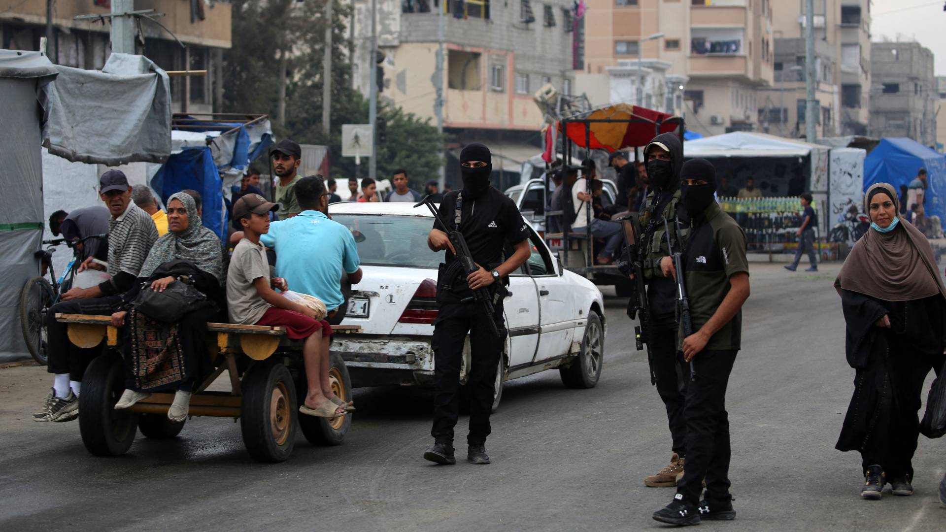 مسلحون من حركة حماس ينتشرون في قطاع غزة