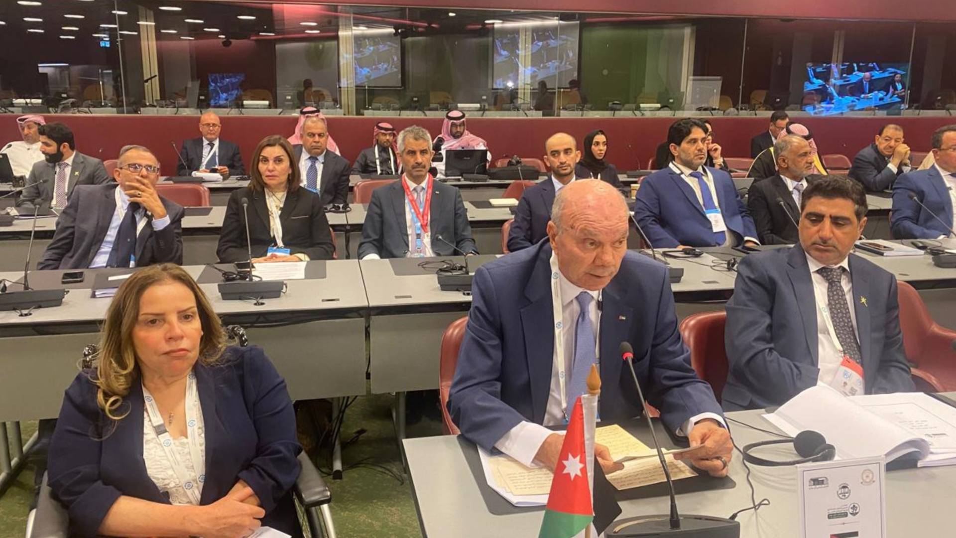 البرلماني العربي يدعم الوصاية الهاشمية بالقدس ويطالب بانسحاب الاحتلال الكامل من غزة