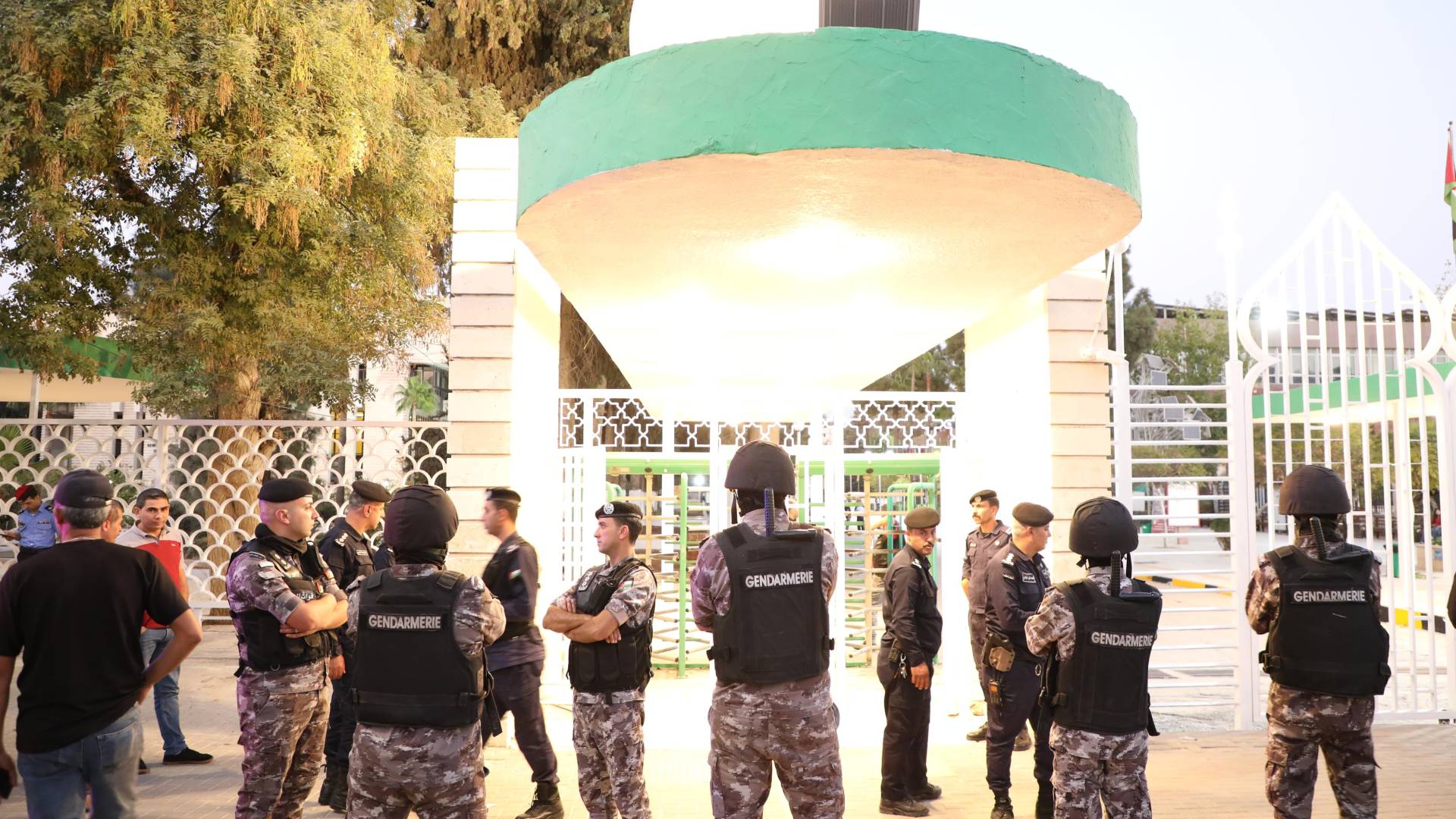 الجامعة الأردنية تقرر فصل 21 طالبا فصلا نهائيا على خلفية الأحداث الأخيرة بالحرم الجامعي