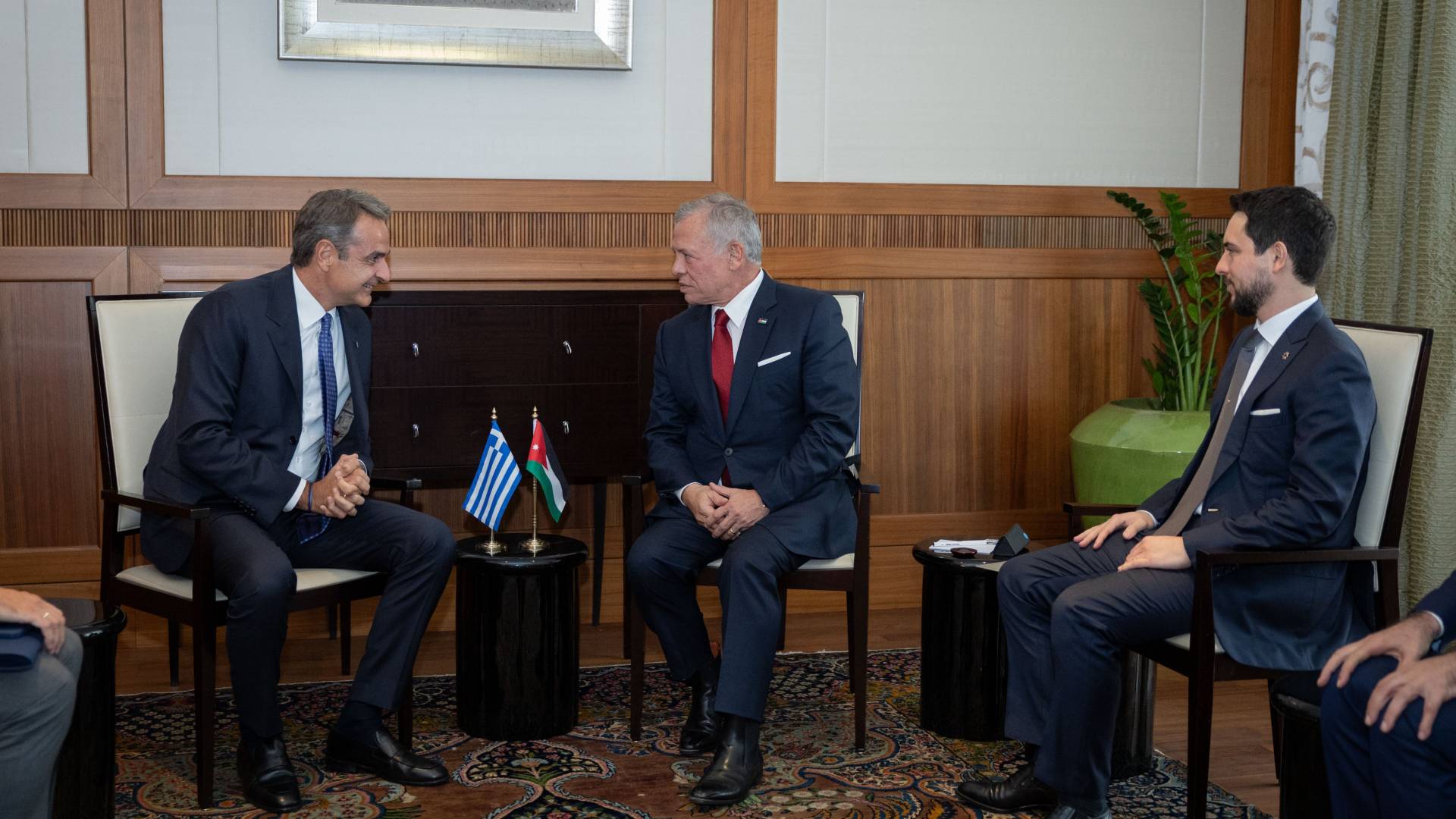 الملك يلتقي بحضور ولي العهد رئيسة المفوضية الأوروبية ورئيس وزراء اليونان على هامش قمة "ميد 9" بسلوفينيا - فيديو