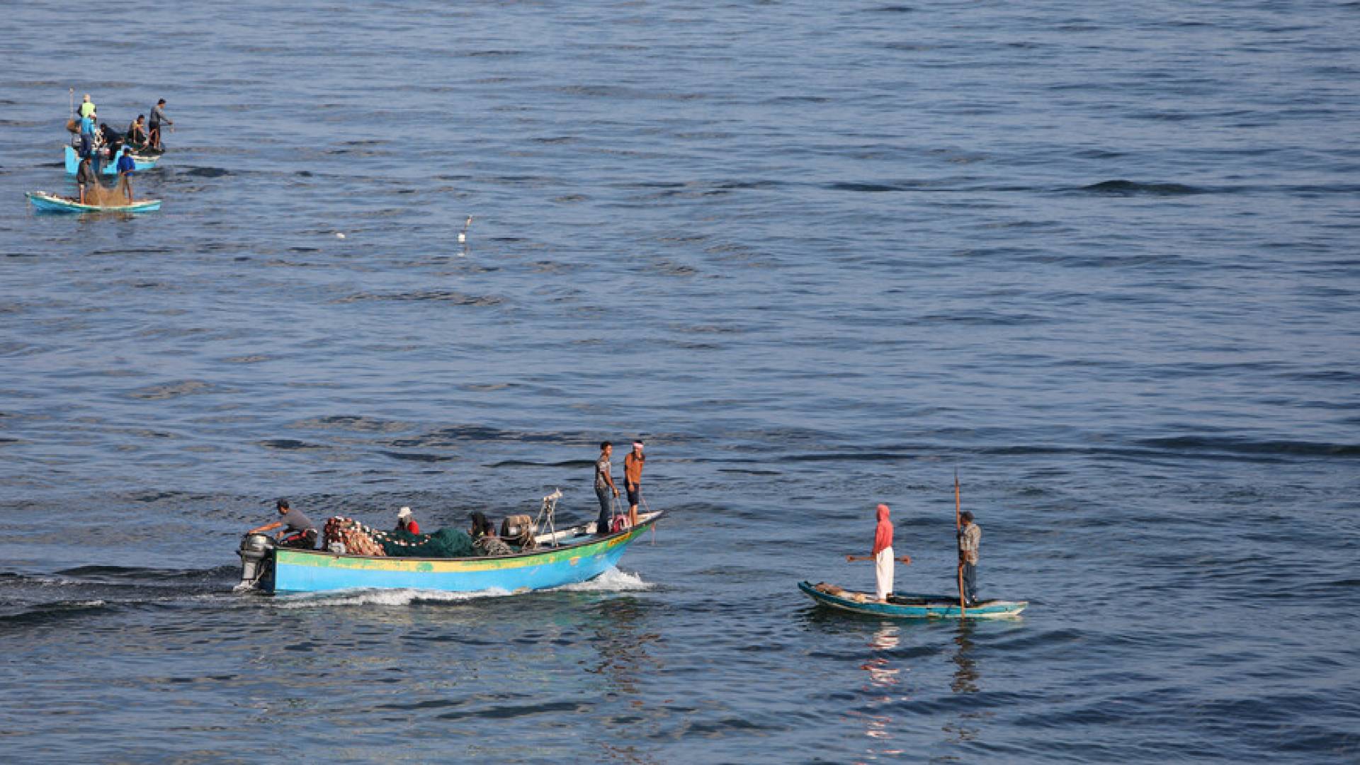 صيادين فلسطينيين قبالة ساحل مدينة غزة