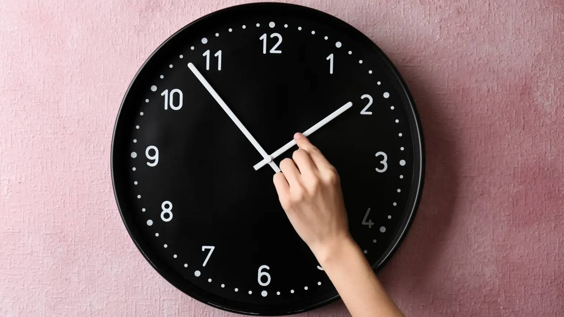 تعديل التوقيت - تعبيرية