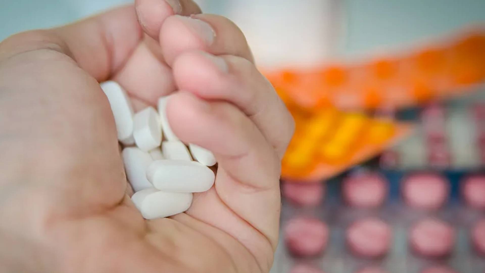 دراسة تحذر: مضادات اكتئاب شائعة ترفع خطر أمراض القلب وزيادة الوزن