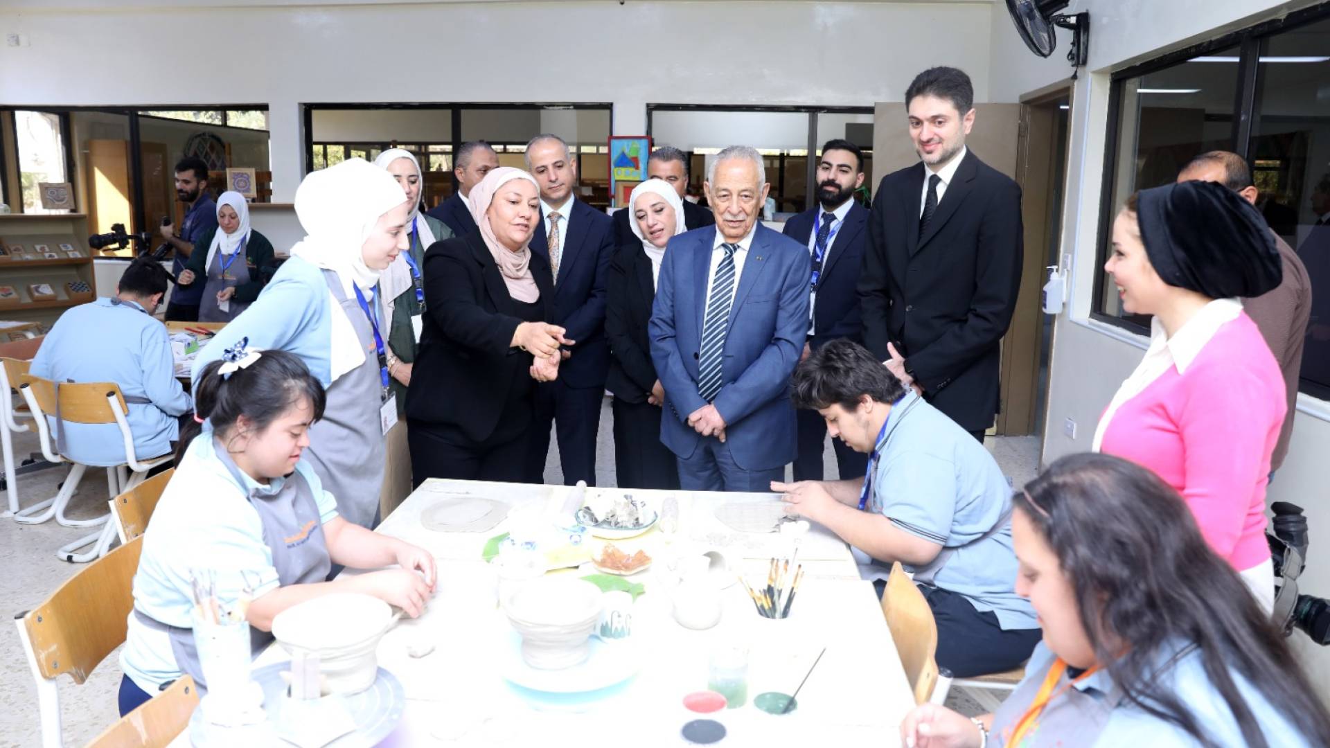 رئيس الديوان الملكي يزور مركز نازك الحريري للتربية الخاصة ويشيد بجهوده وبرامجه